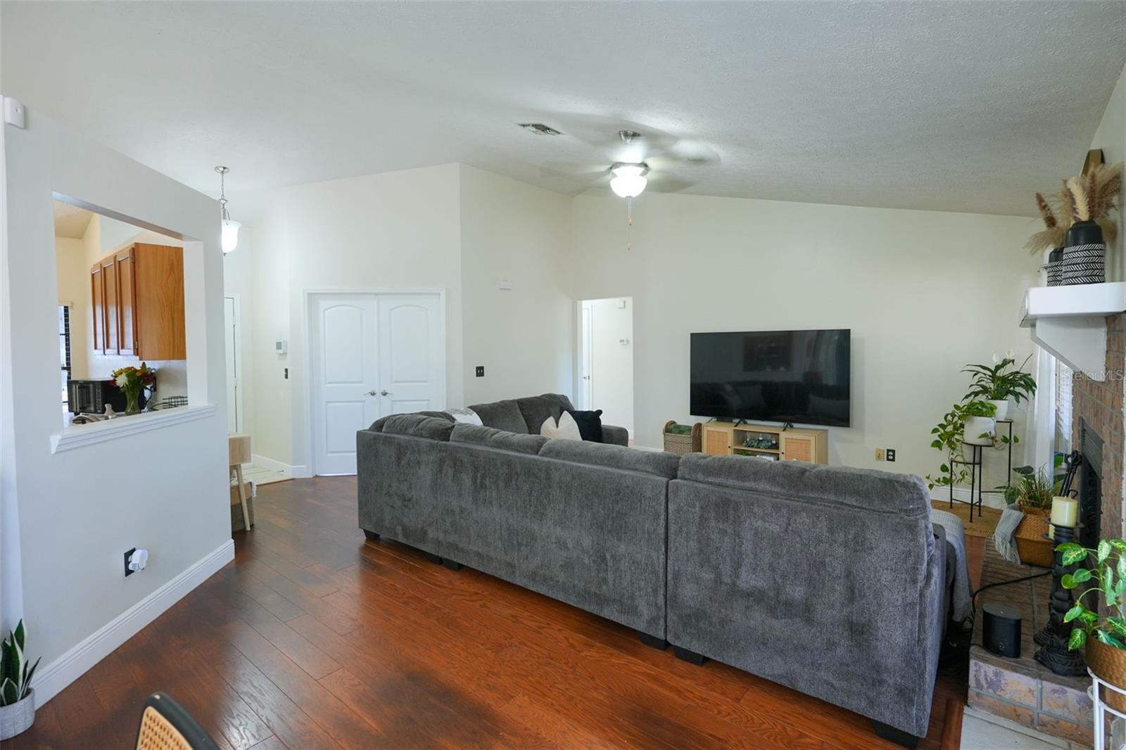 4136 SPRING WAY CIR, VALRICO, FL, 33596