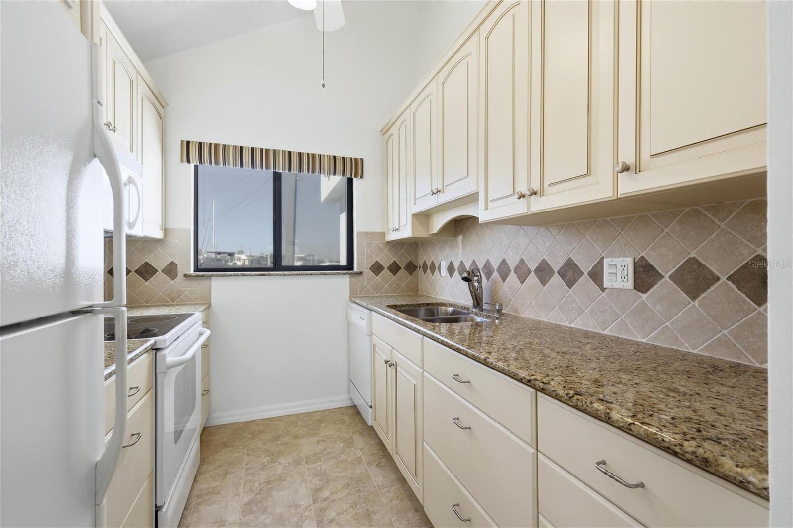 1585 TARPON CENTER DR #29, VENICE, FL, 34285