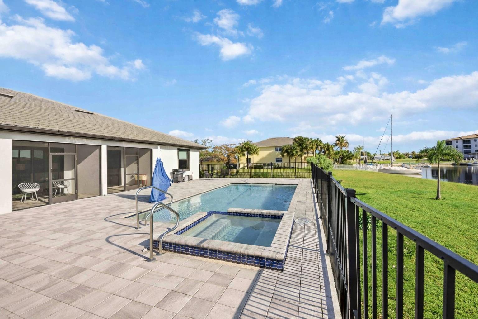 3240 WOODTHRUSH DR #111 & 112, PUNTA GORDA, FL, 33950