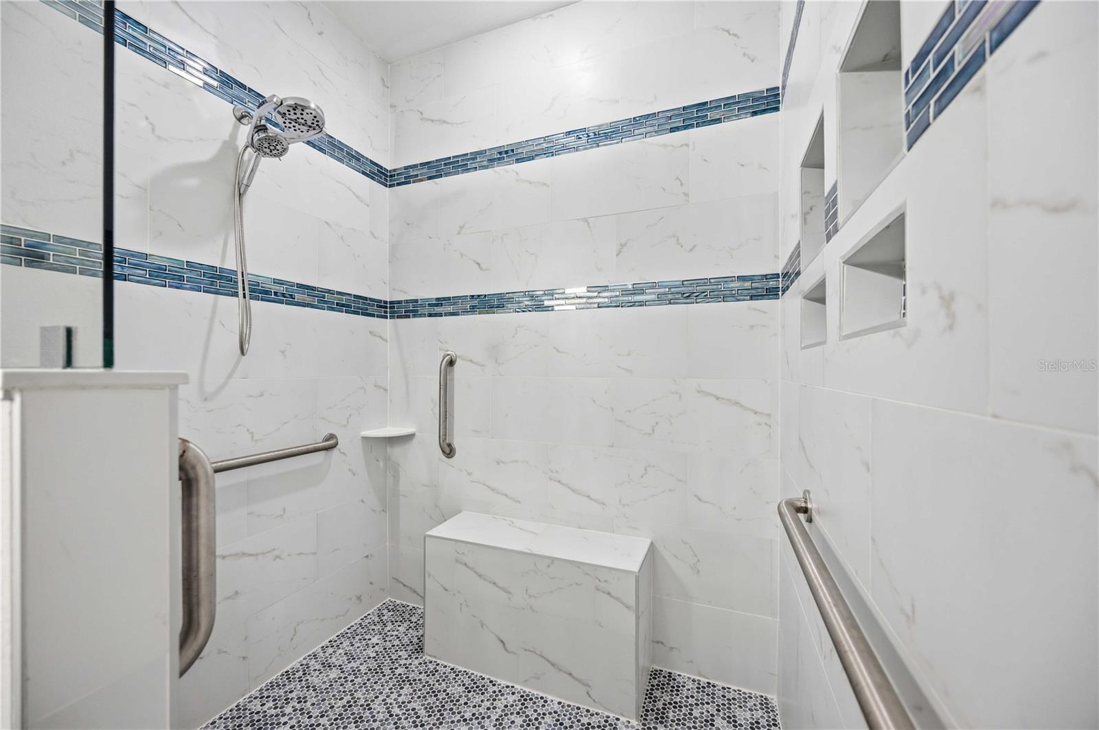 3240 WOODTHRUSH DR #111 & 112, PUNTA GORDA, FL, 33950