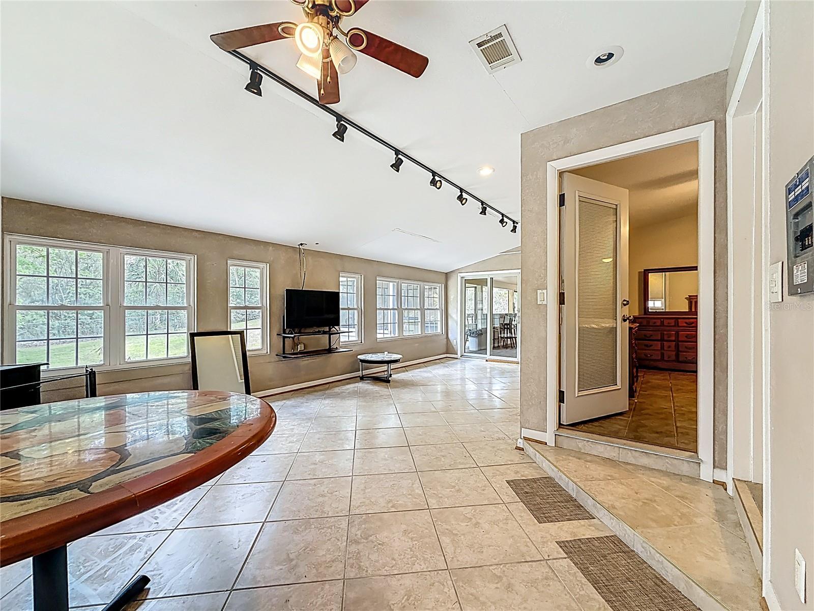 1518 DAWN HEIGHTS DR, LAKELAND, FL, 33801