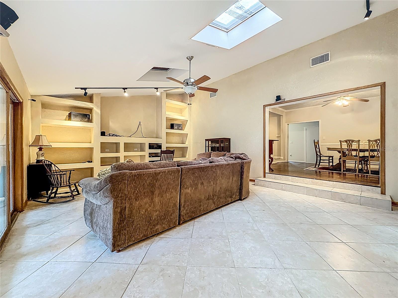 1518 DAWN HEIGHTS DR, LAKELAND, FL, 33801