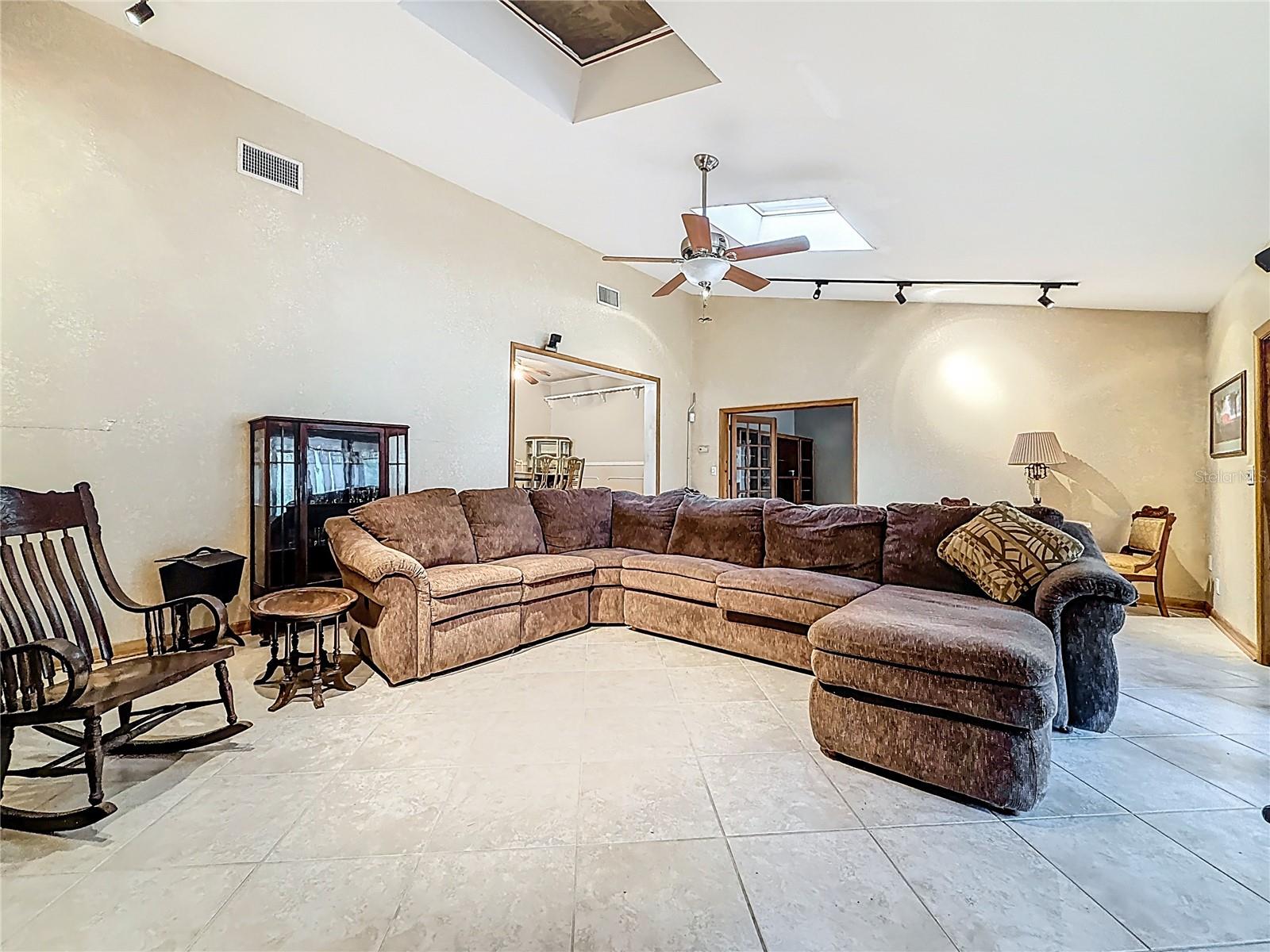 1518 DAWN HEIGHTS DR, LAKELAND, FL, 33801