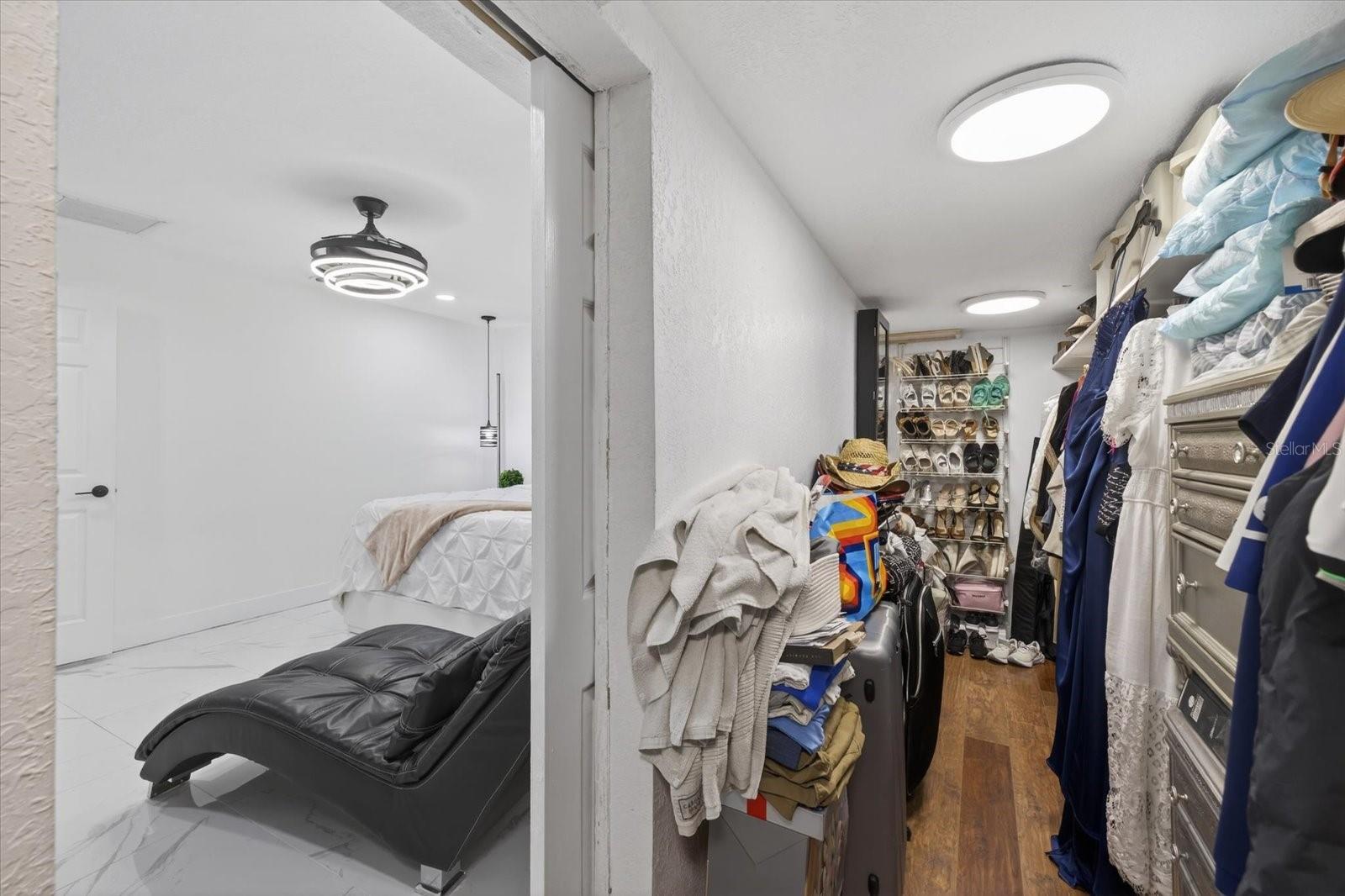 6816 E CREEK DR, TAMPA, FL, 33615