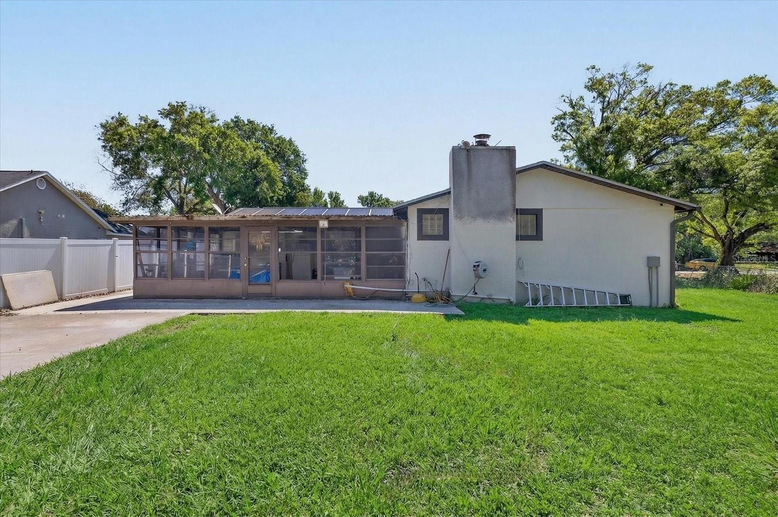 6816 E CREEK DR, TAMPA, FL, 33615