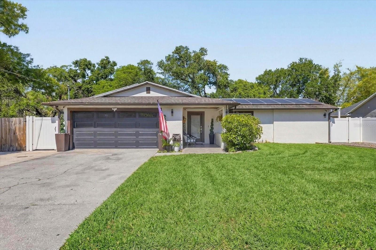 6816 E CREEK DR, TAMPA, FL, 33615