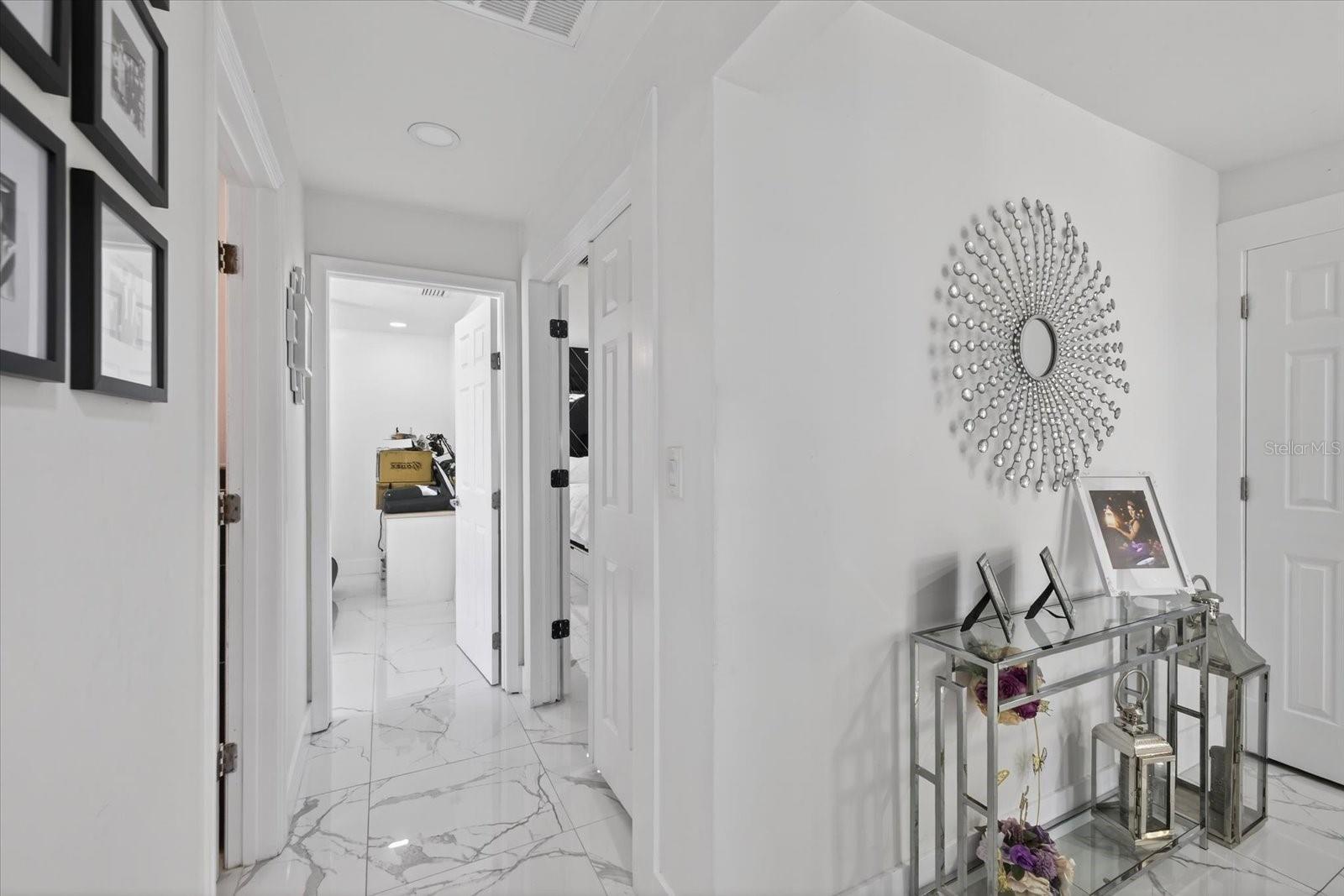 6816 E CREEK DR, TAMPA, FL, 33615