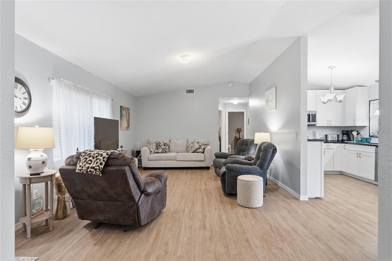 3035 QUEEN PALM DR, EDGEWATER, FL, 32141