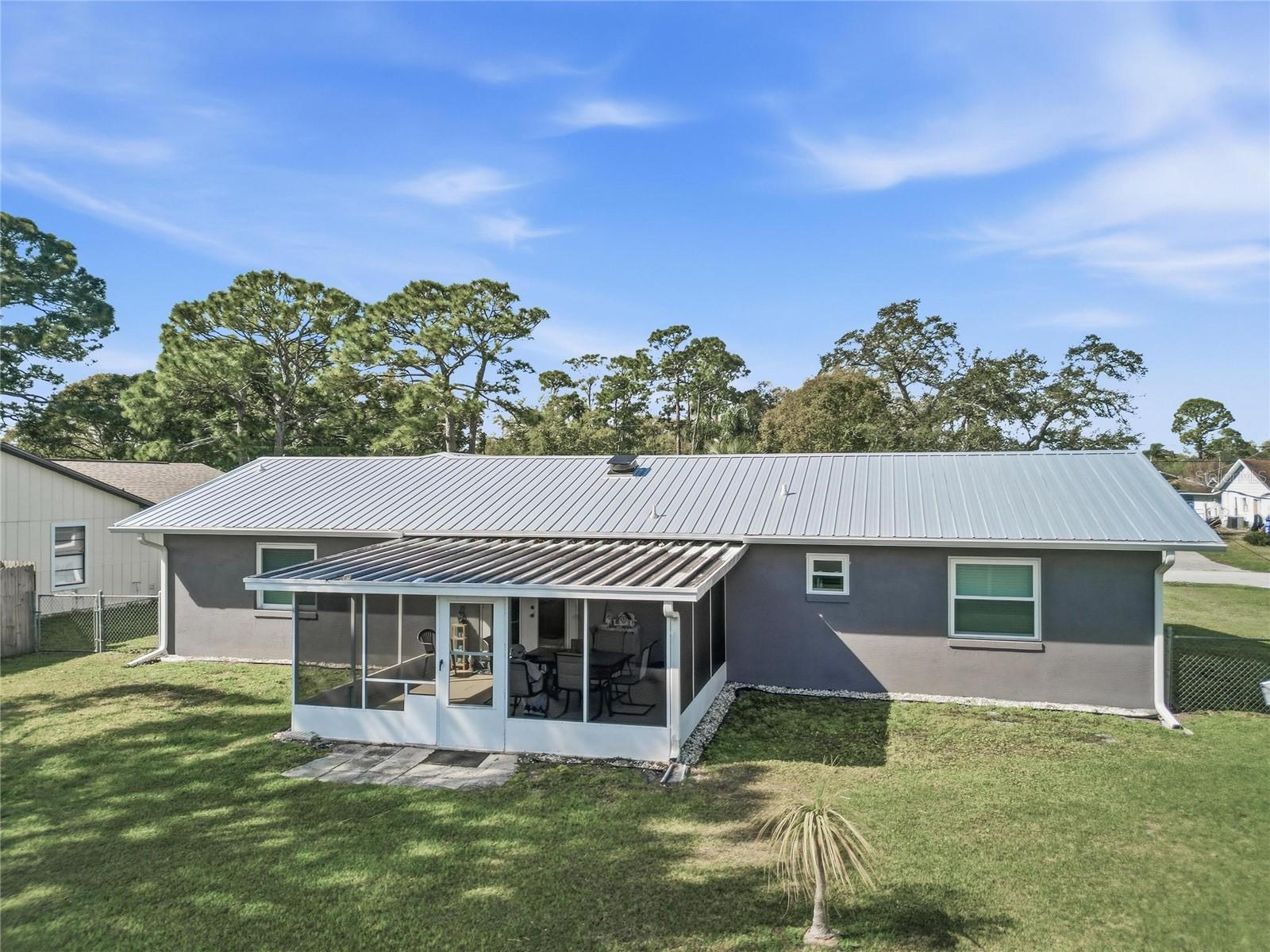 3035 QUEEN PALM DR, EDGEWATER, FL, 32141