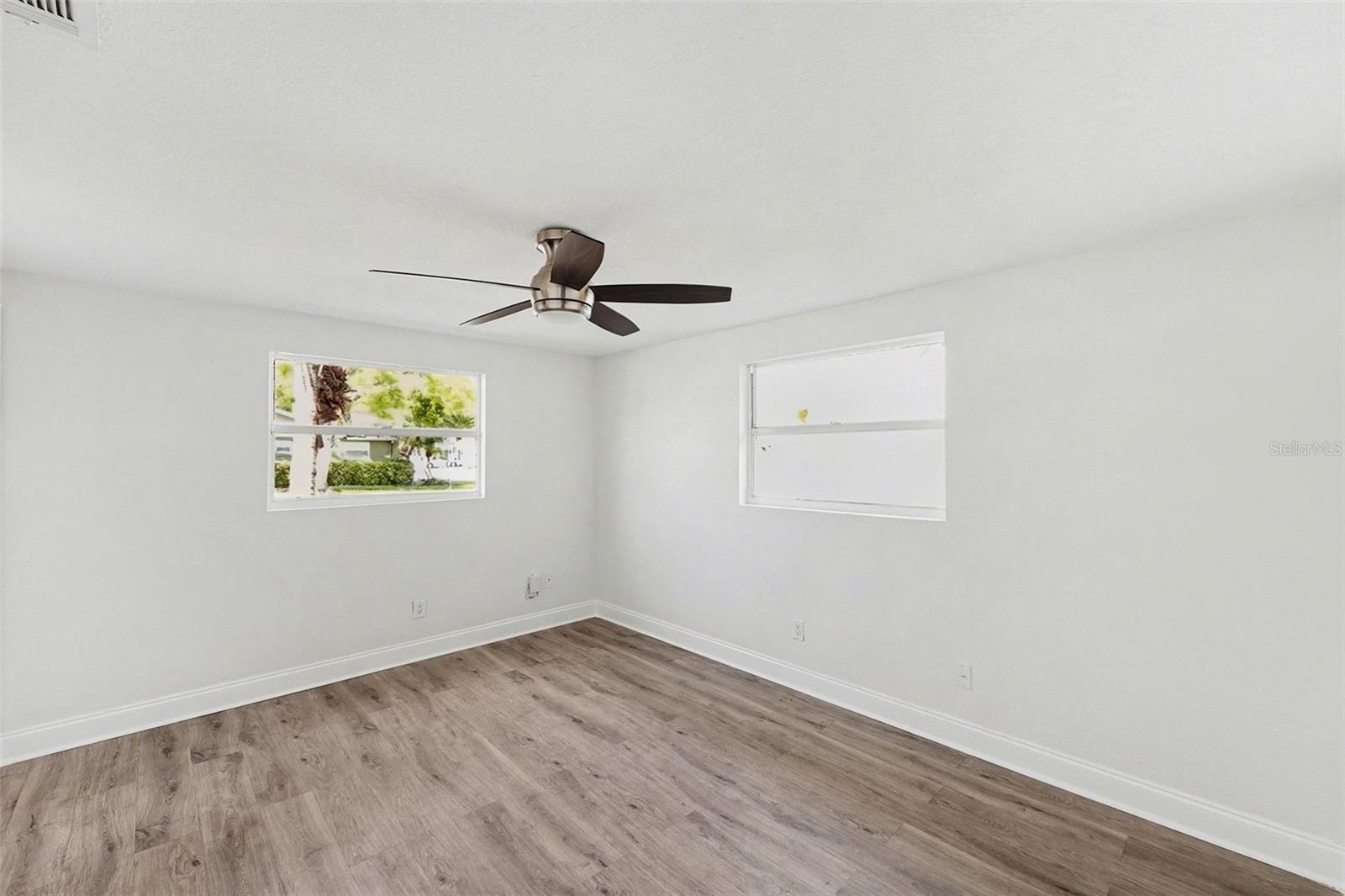 8907 LEEWARD DR, TAMPA, FL, 33634