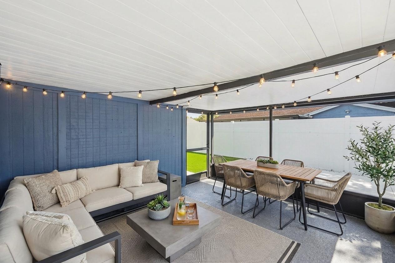 8907 LEEWARD DR, TAMPA, FL, 33634