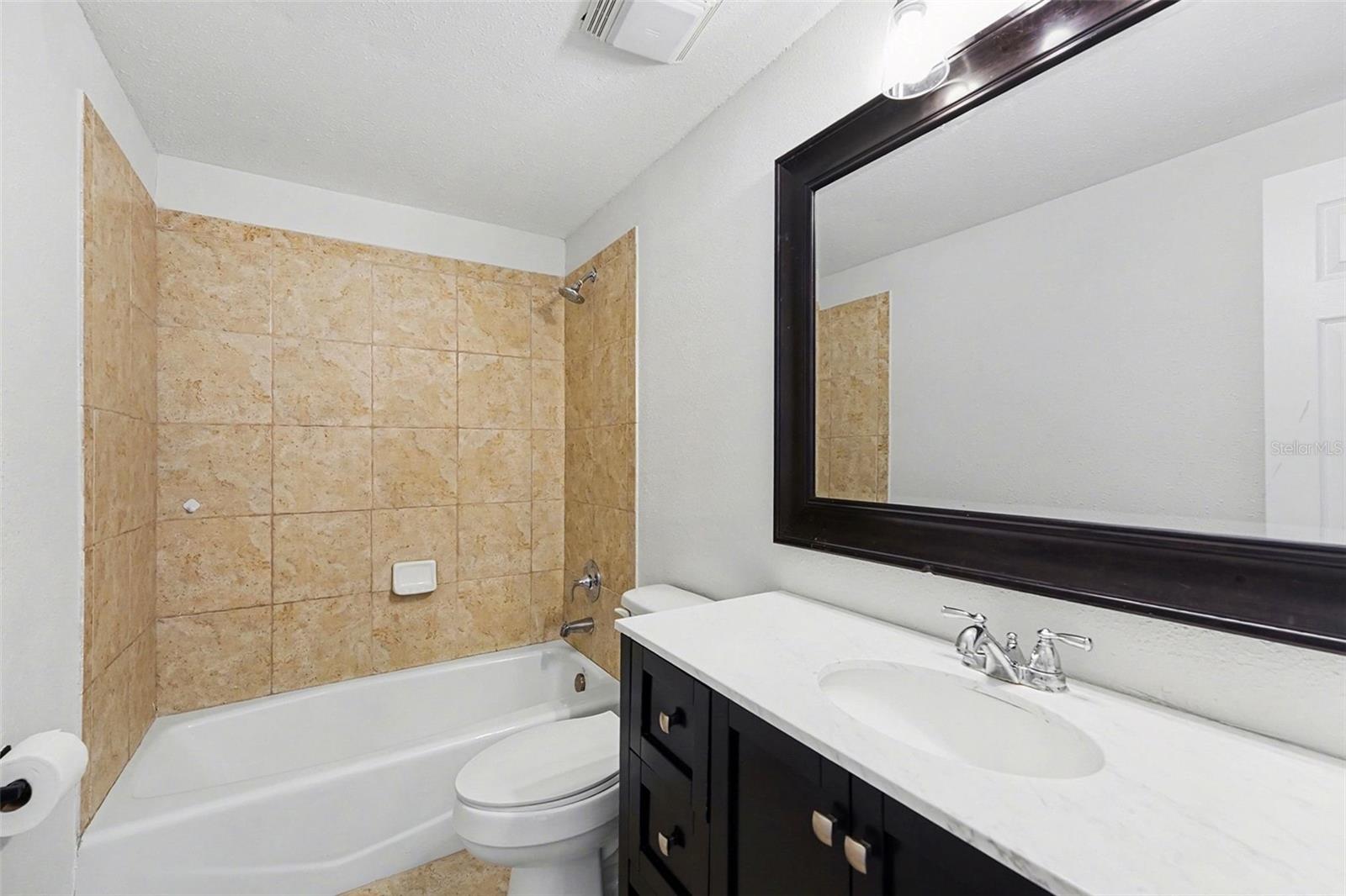 8907 LEEWARD DR, TAMPA, FL, 33634