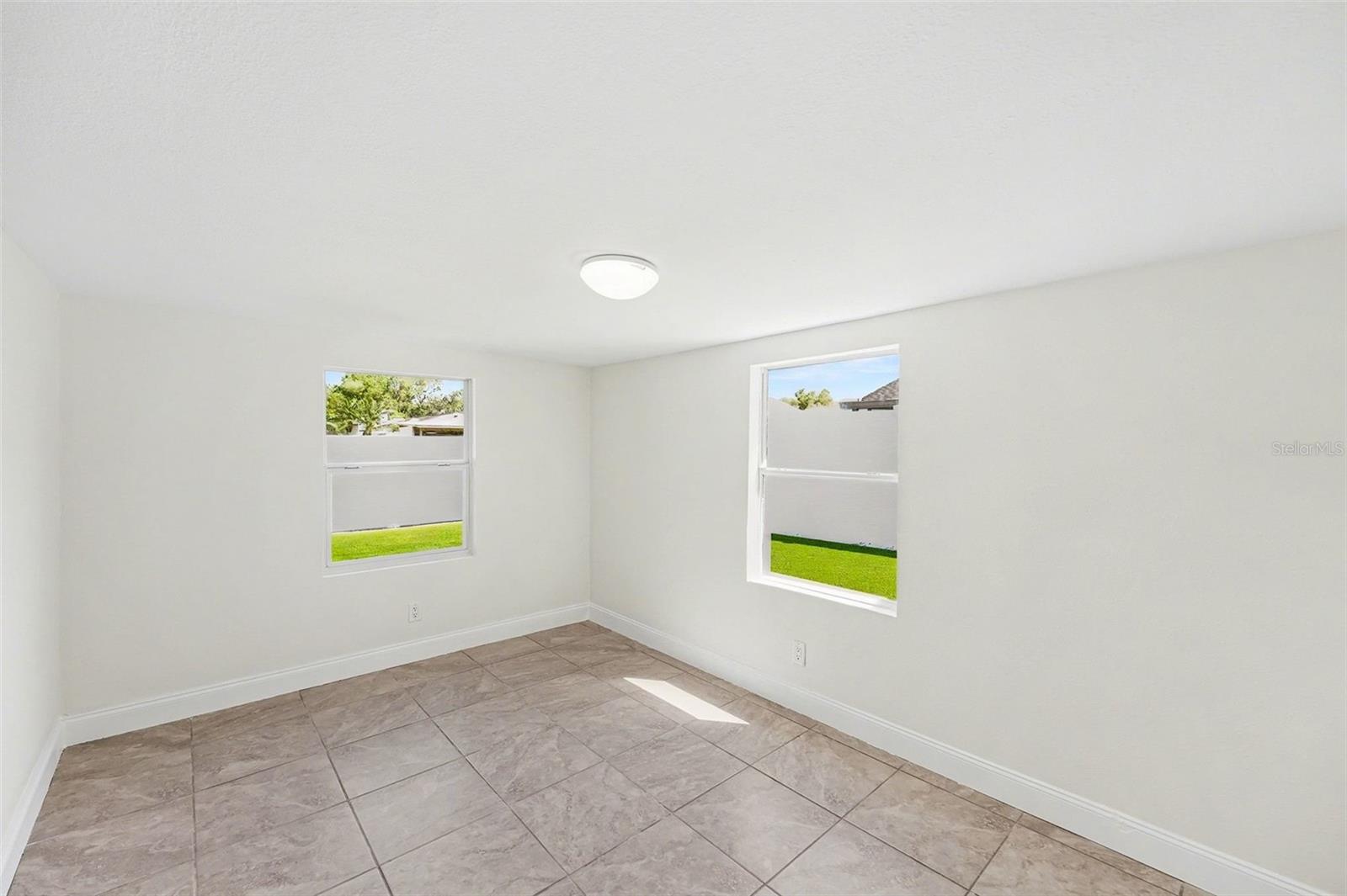 8907 LEEWARD DR, TAMPA, FL, 33634