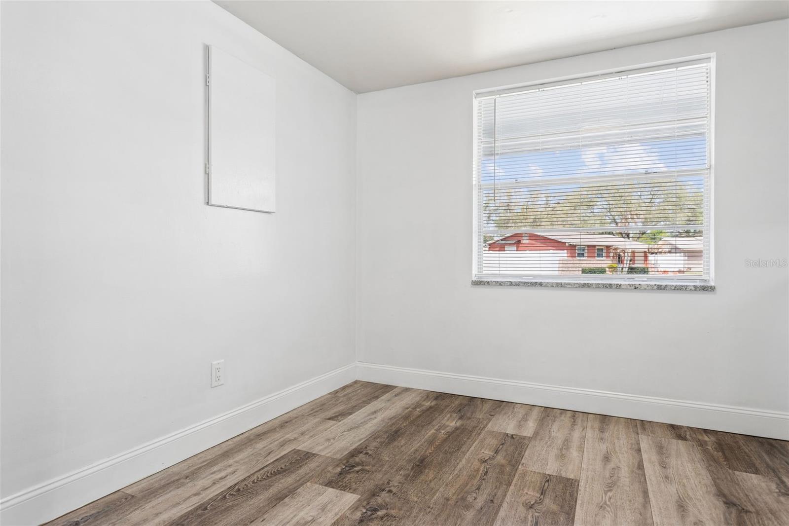 9007 TREE VALLEY CIR, TAMPA, FL, 33615