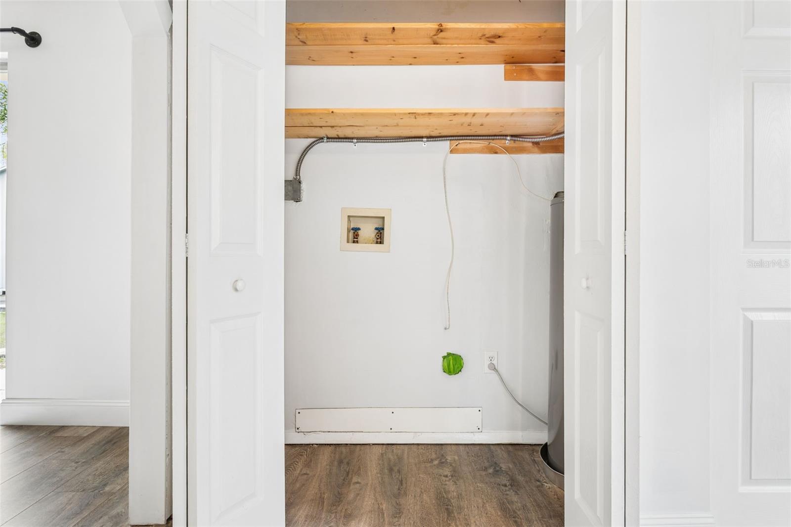 9007 TREE VALLEY CIR, TAMPA, FL, 33615