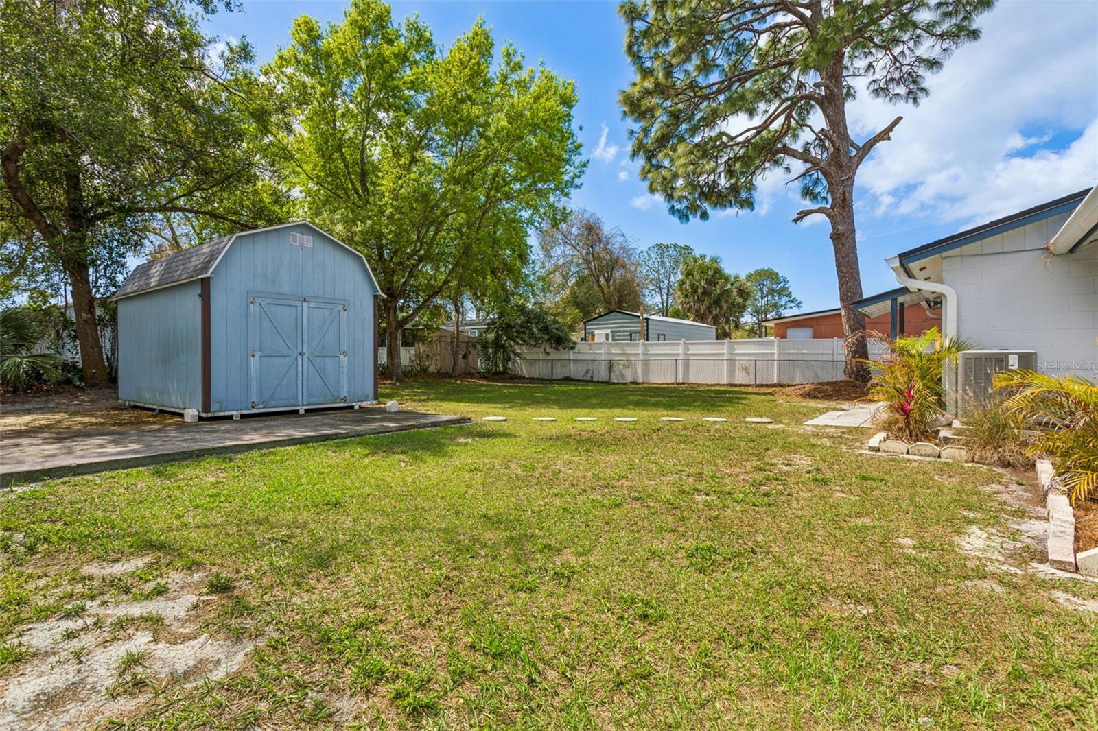 9007 TREE VALLEY CIR, TAMPA, FL, 33615