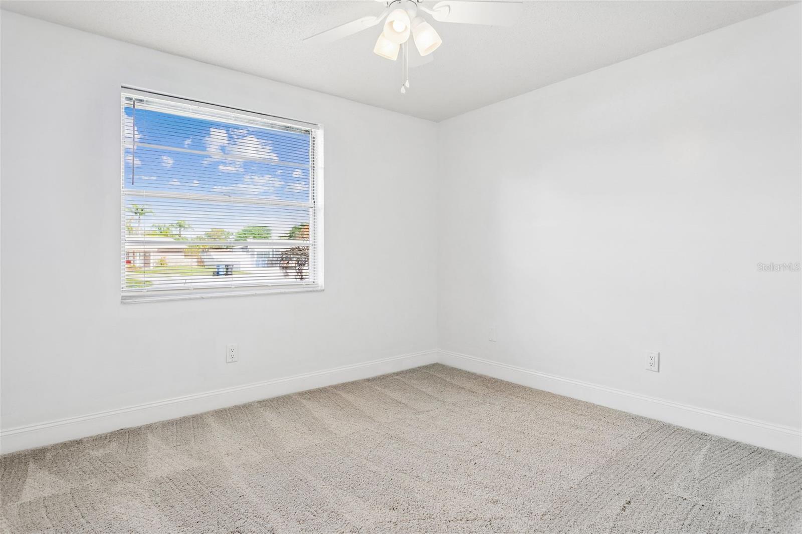 9007 TREE VALLEY CIR, TAMPA, FL, 33615