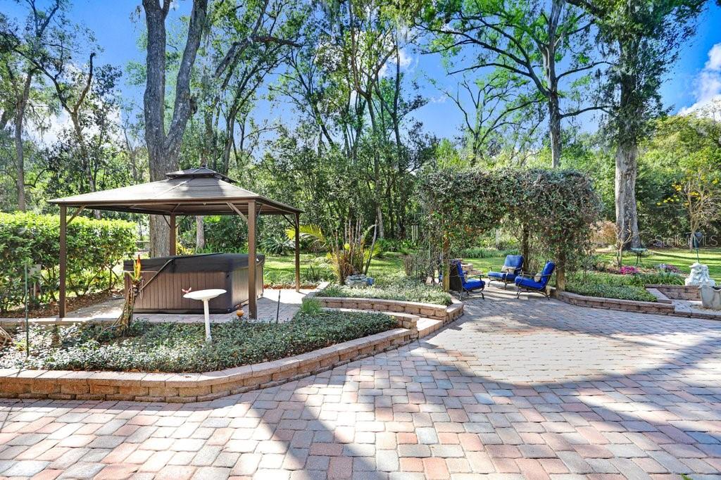 Jacuzzi is waiting for you!