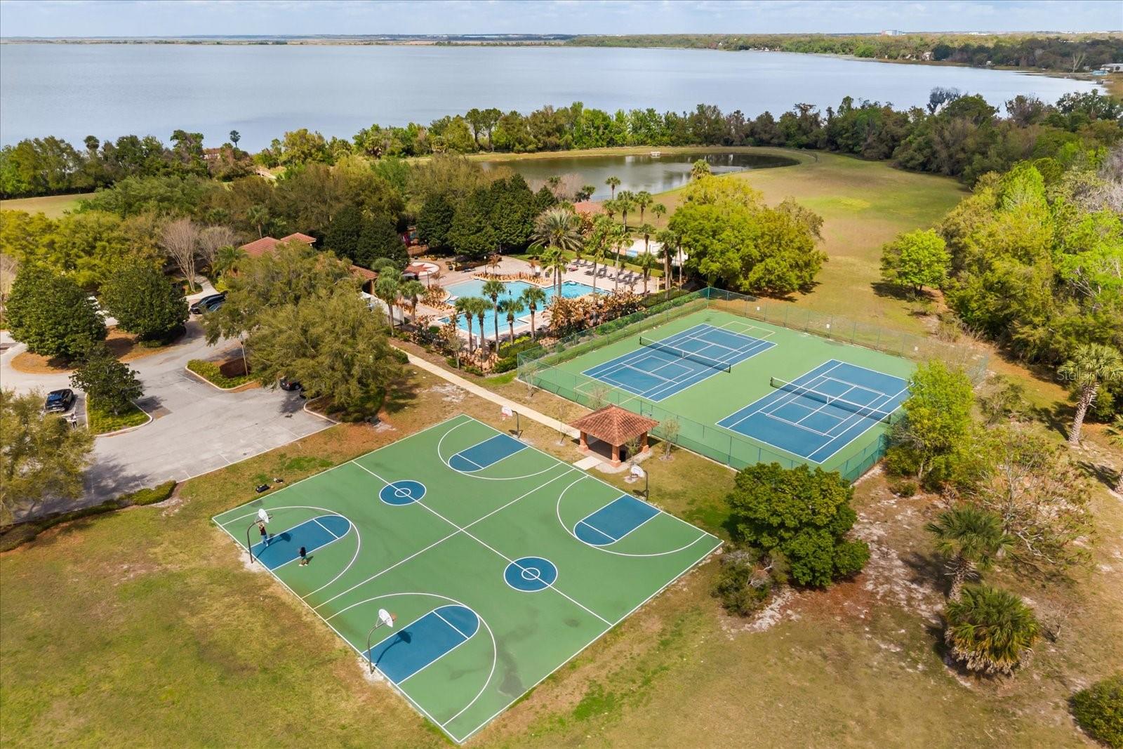 662 FORTANINI CIR, OCOEE, FL, 34761