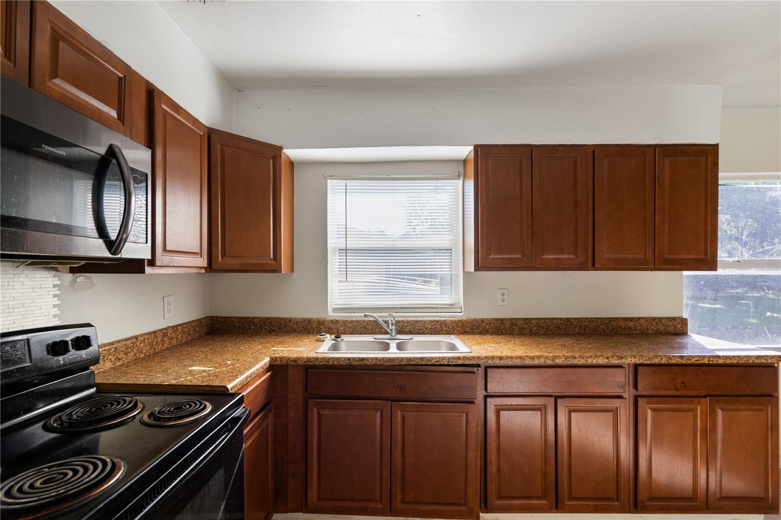 805 S STONE ST, DELAND, FL, 32720