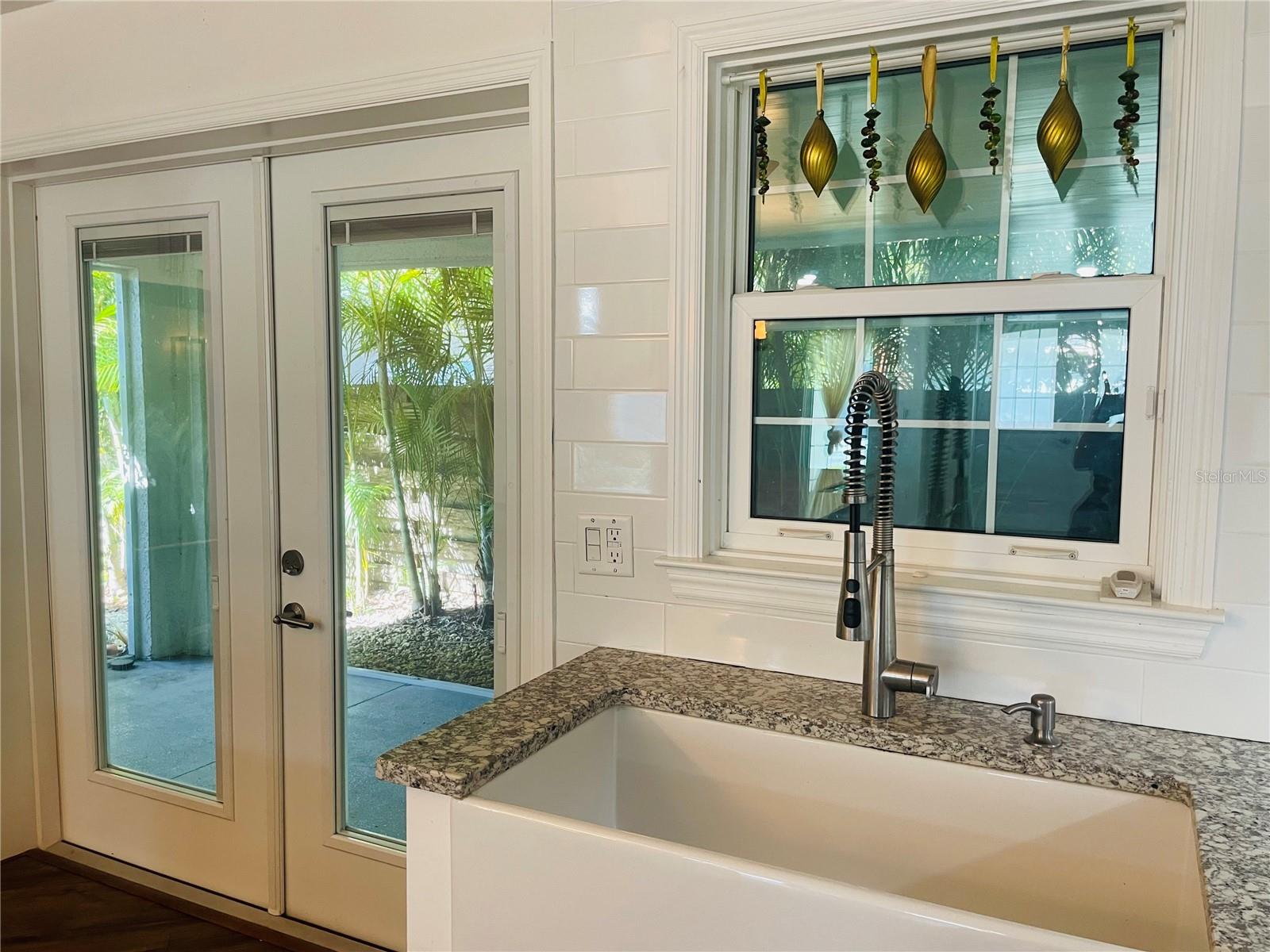 1330 S JEFFERSON AVE, SARASOTA, FL, 34239