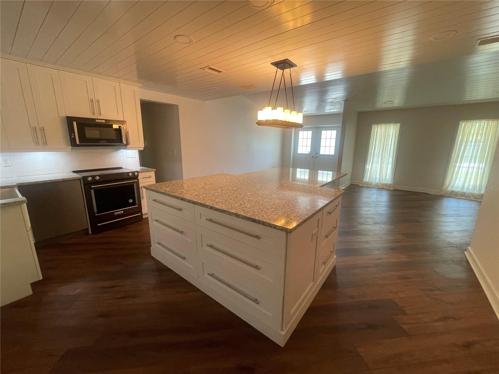 1330 S JEFFERSON AVE, SARASOTA, FL, 34239