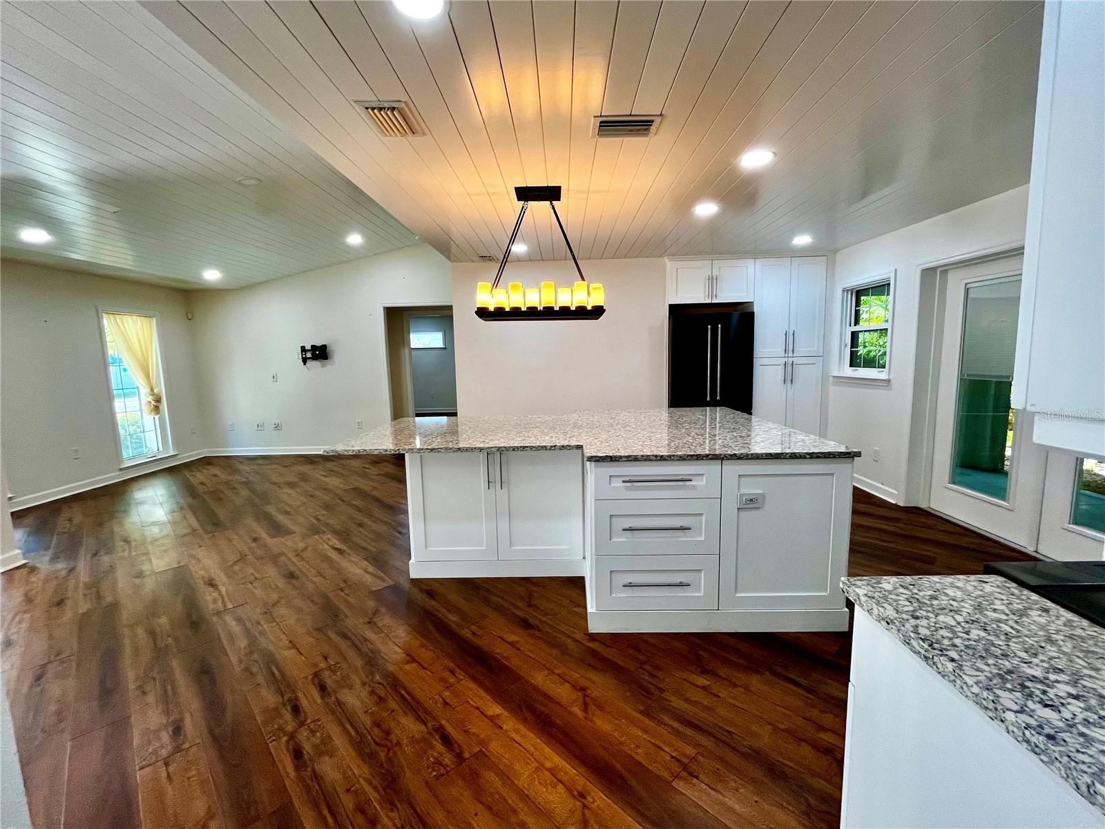 1330 S JEFFERSON AVE, SARASOTA, FL, 34239