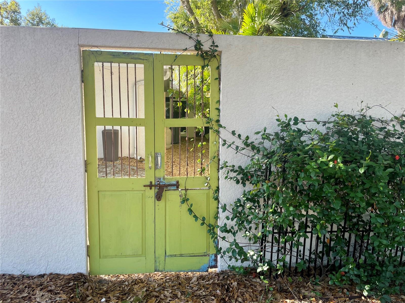 1330 S JEFFERSON AVE, SARASOTA, FL, 34239