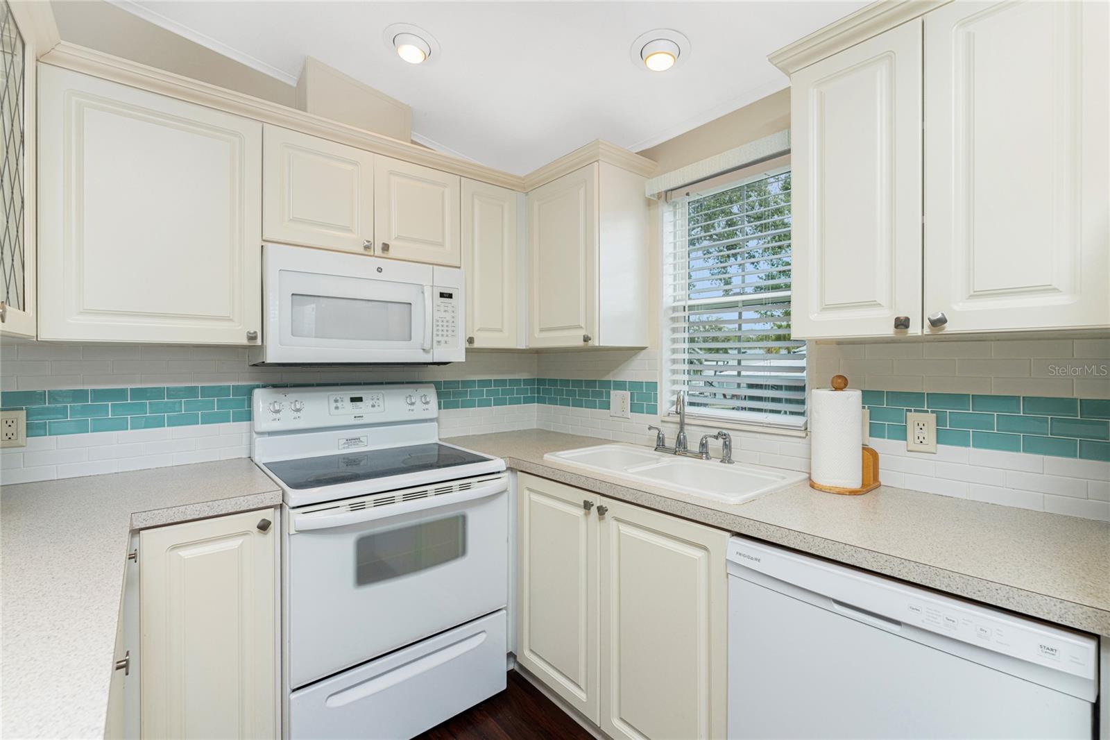 50 CROWN POINT DR, NOKOMIS, FL, 34275