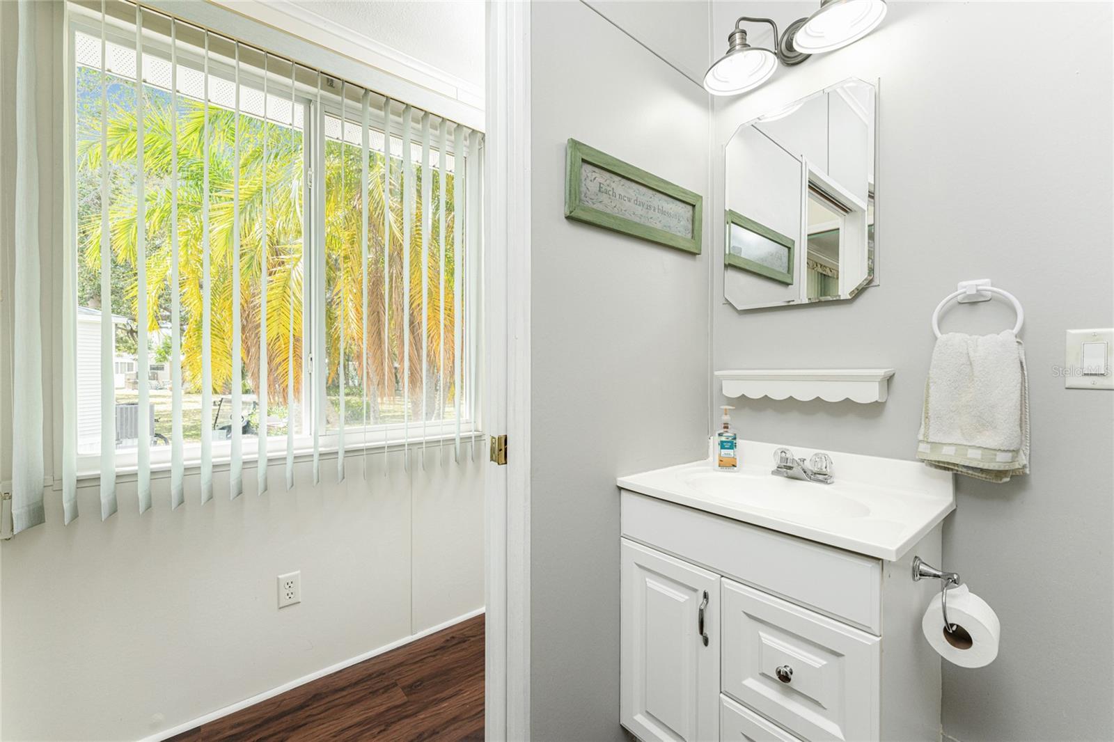 50 CROWN POINT DR, NOKOMIS, FL, 34275