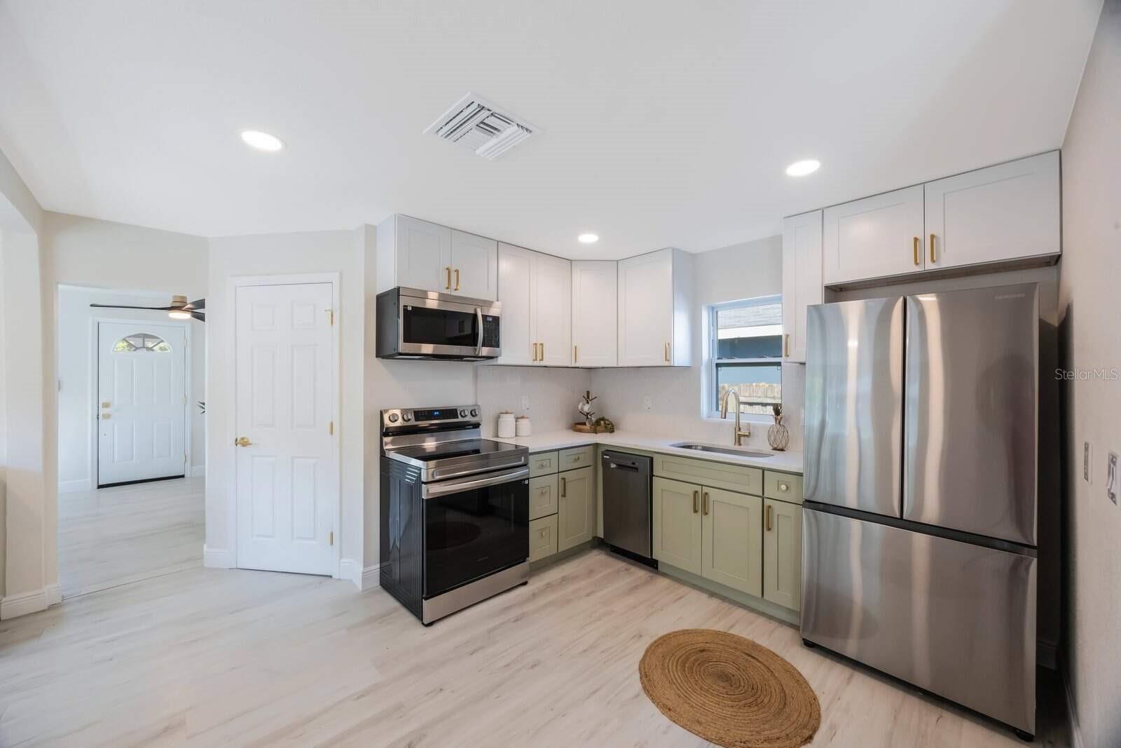 1160 36TH AVE N, ST PETERSBURG, FL, 33704