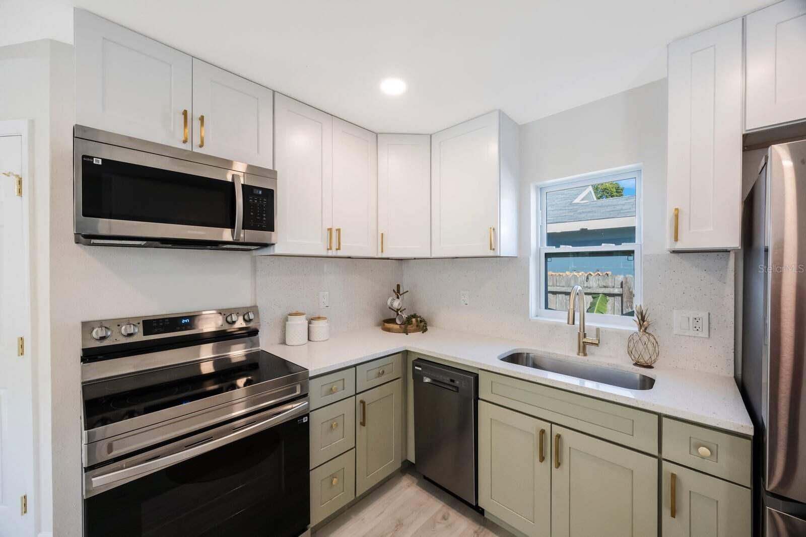 1160 36TH AVE N, ST PETERSBURG, FL, 33704