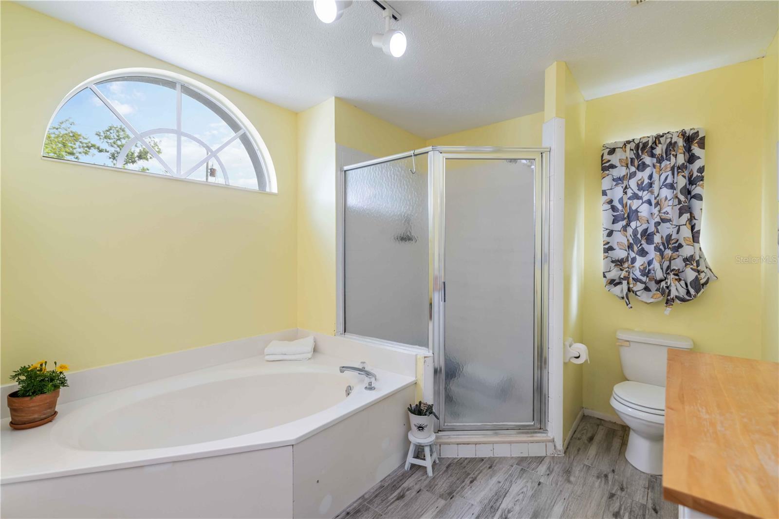 4524 28TH AVENUE DR E, BRADENTON, FL, 34208