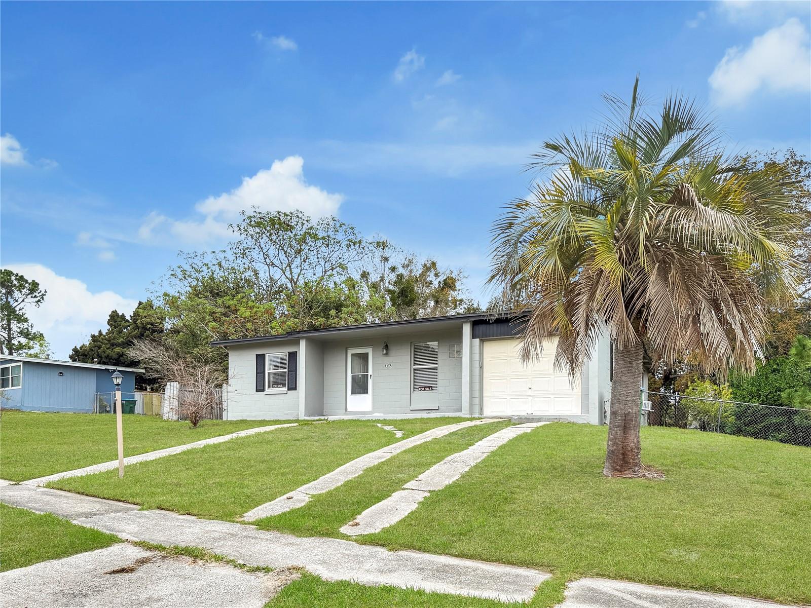 889 W VILLAGE DR, DELTONA, FL, 32725