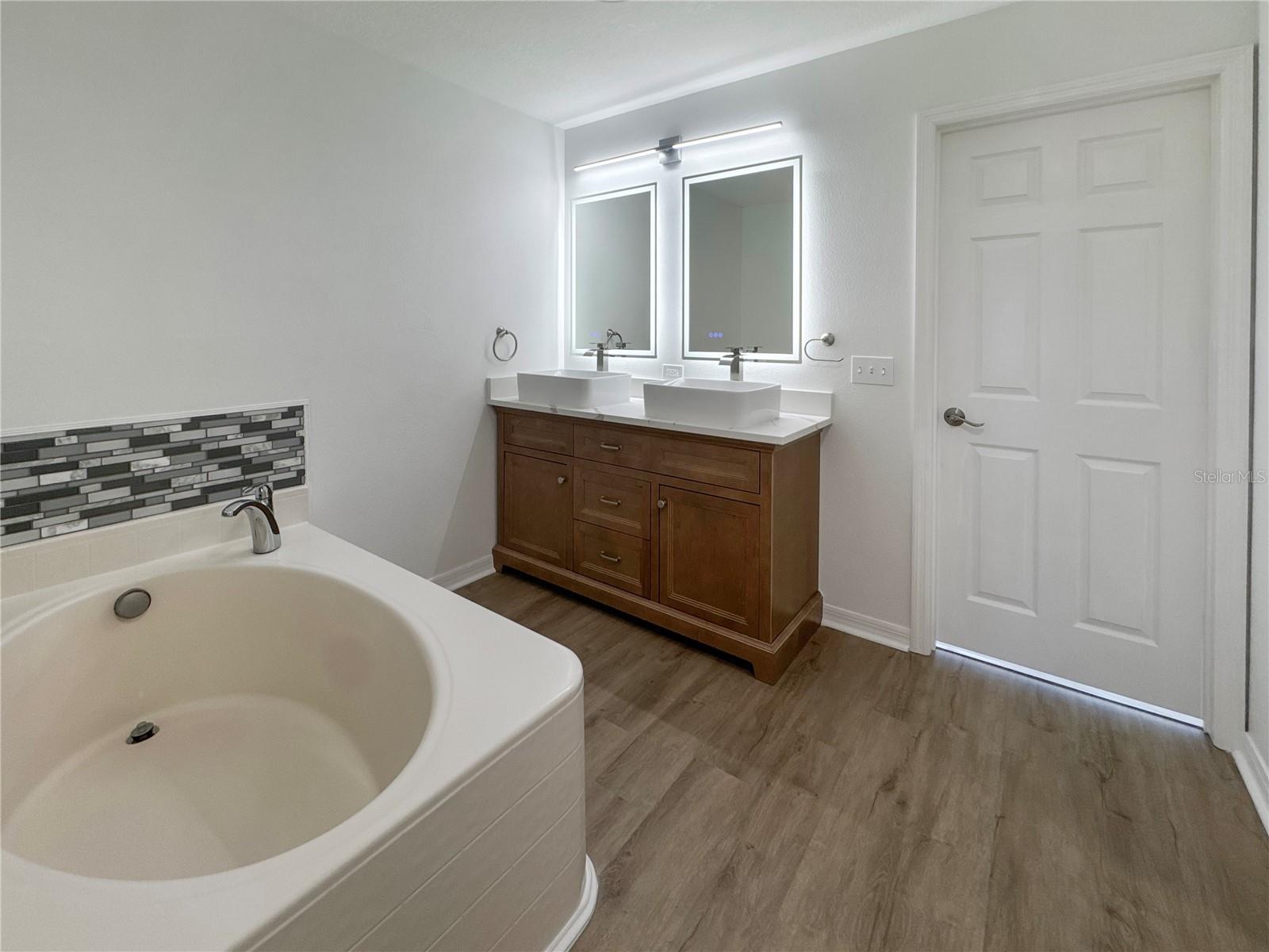 2109 AITKIN LOOP, LEESBURG, FL, 34748