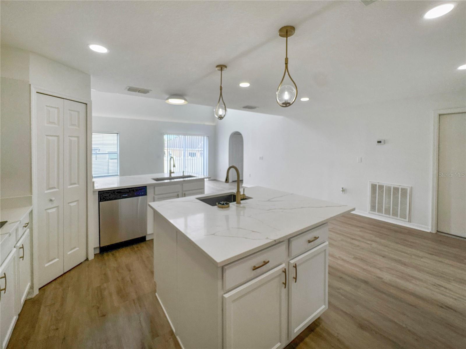 2109 AITKIN LOOP, LEESBURG, FL, 34748