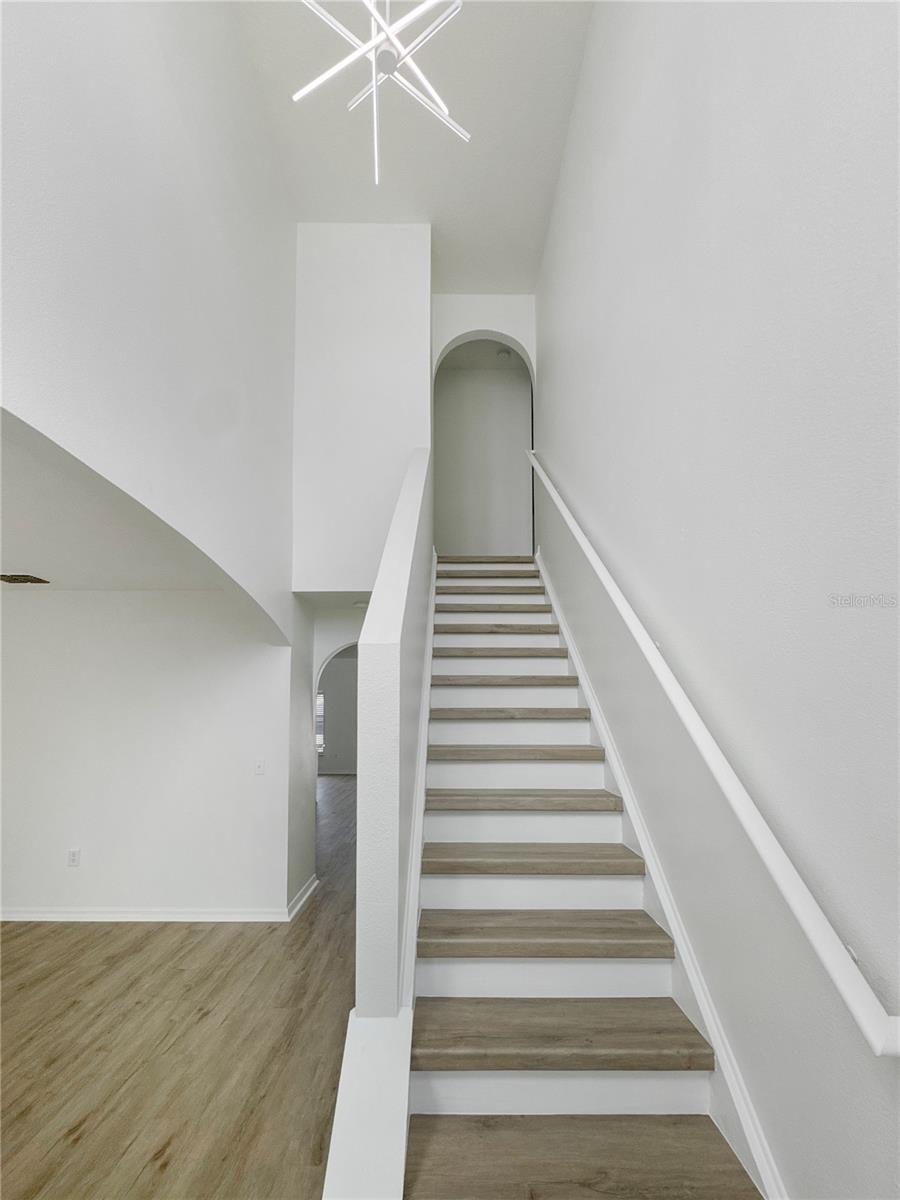 2109 AITKIN LOOP, LEESBURG, FL, 34748