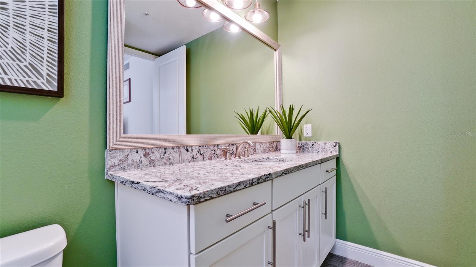 379 ARUBA CIR #303, BRADENTON, FL, 34209