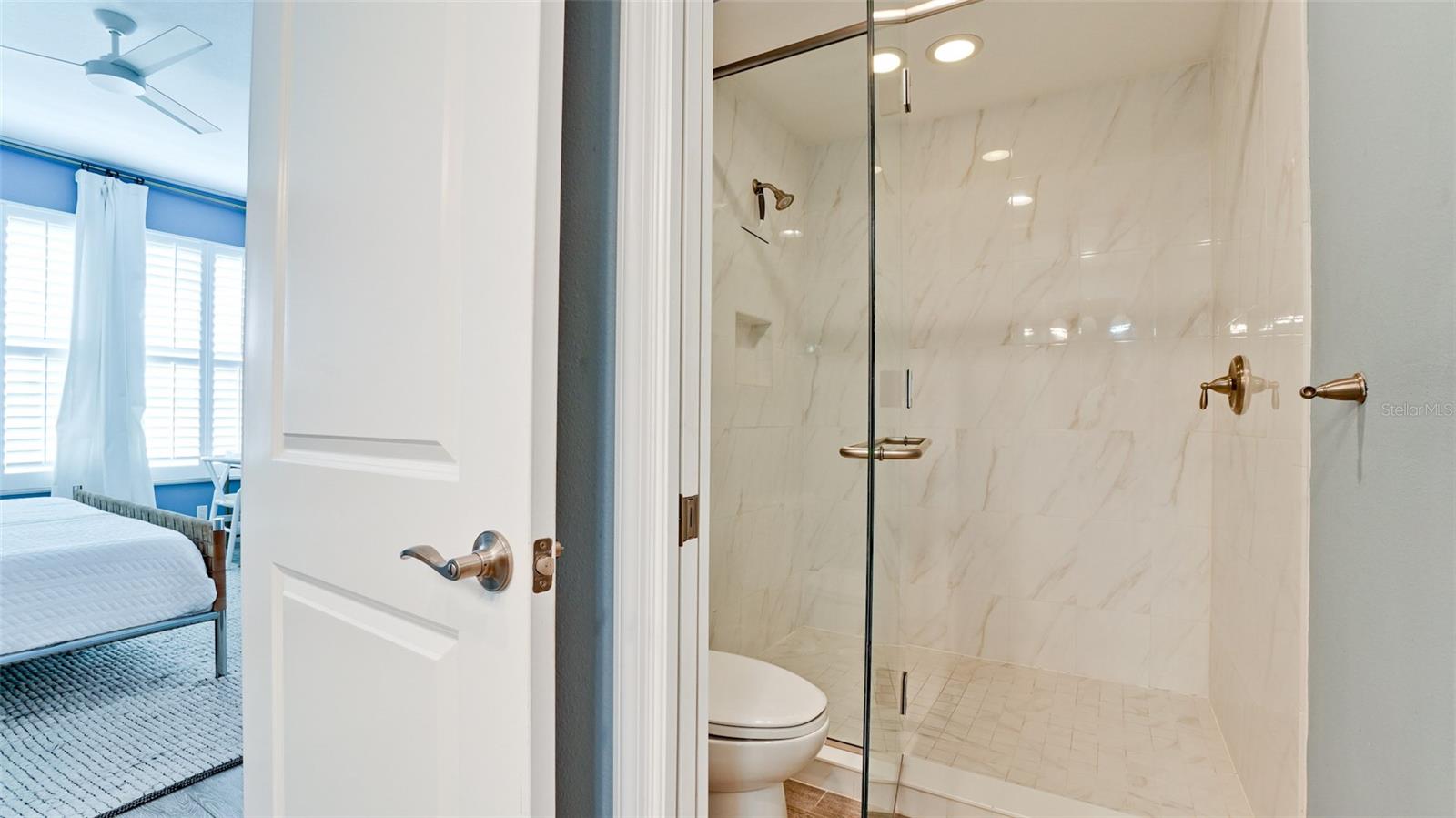 379 ARUBA CIR #303, BRADENTON, FL, 34209