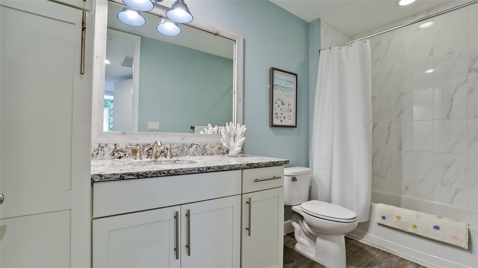 379 ARUBA CIR #303, BRADENTON, FL, 34209