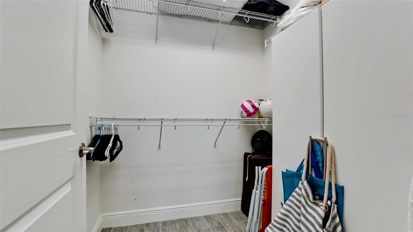 379 ARUBA CIR #303, BRADENTON, FL, 34209