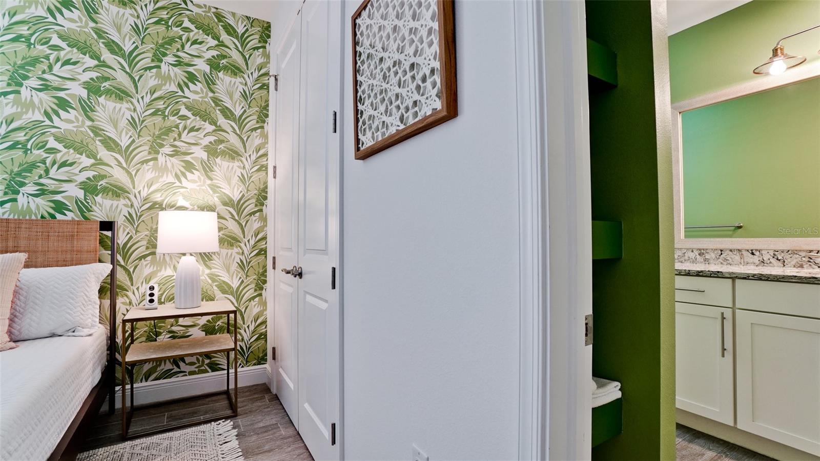 379 ARUBA CIR #303, BRADENTON, FL, 34209