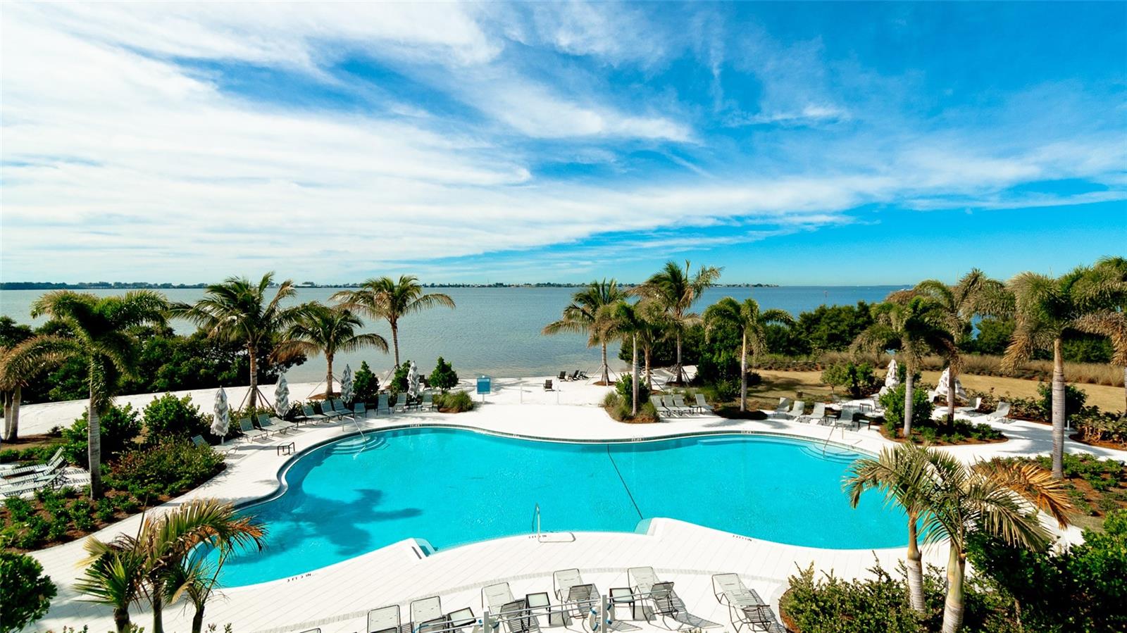 379 ARUBA CIR #303, BRADENTON, FL, 34209