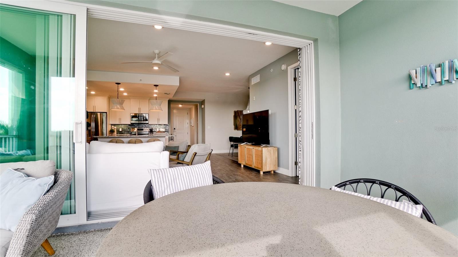 379 ARUBA CIR #303, BRADENTON, FL, 34209