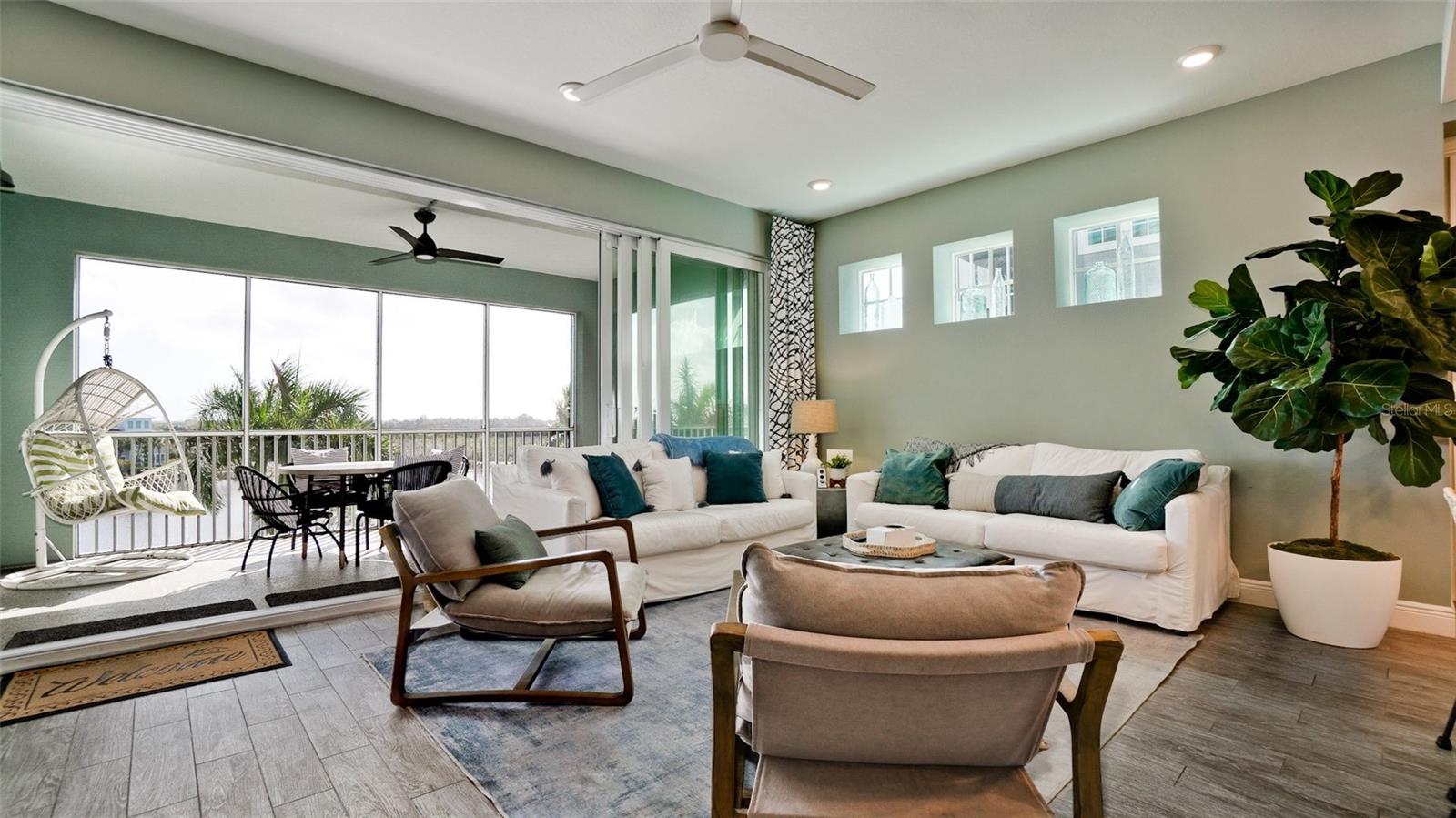 379 ARUBA CIR #303, BRADENTON, FL, 34209