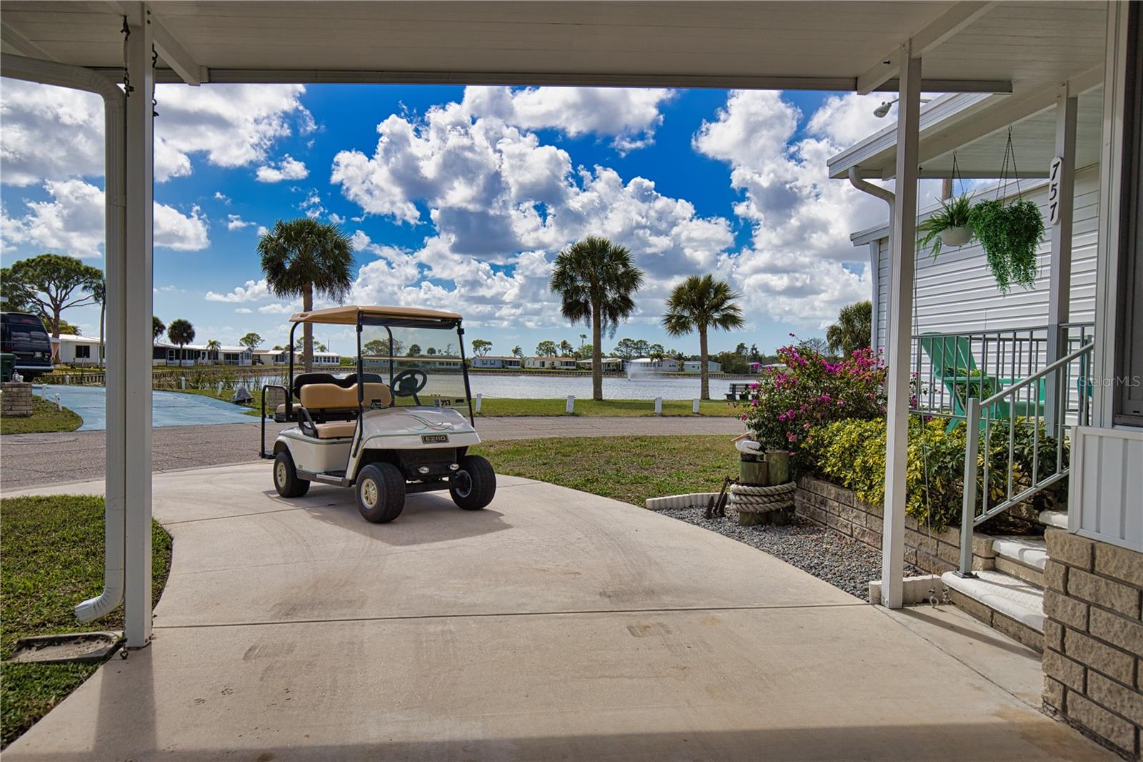 757 LAKESIDE DR, NORTH PORT, FL, 34287