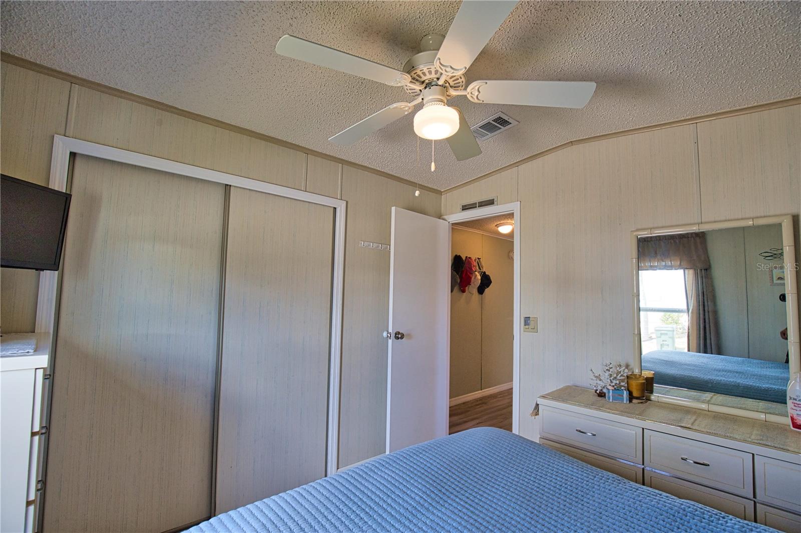 757 LAKESIDE DR, NORTH PORT, FL, 34287