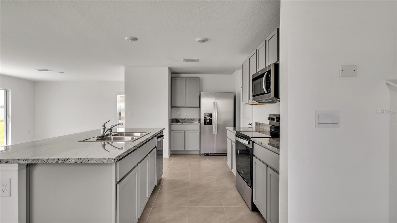 16651 MOSAIC OAR DR, WIMAUMA, FL, 33598