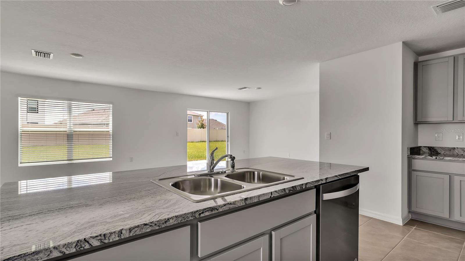 16651 MOSAIC OAR DR, WIMAUMA, FL, 33598