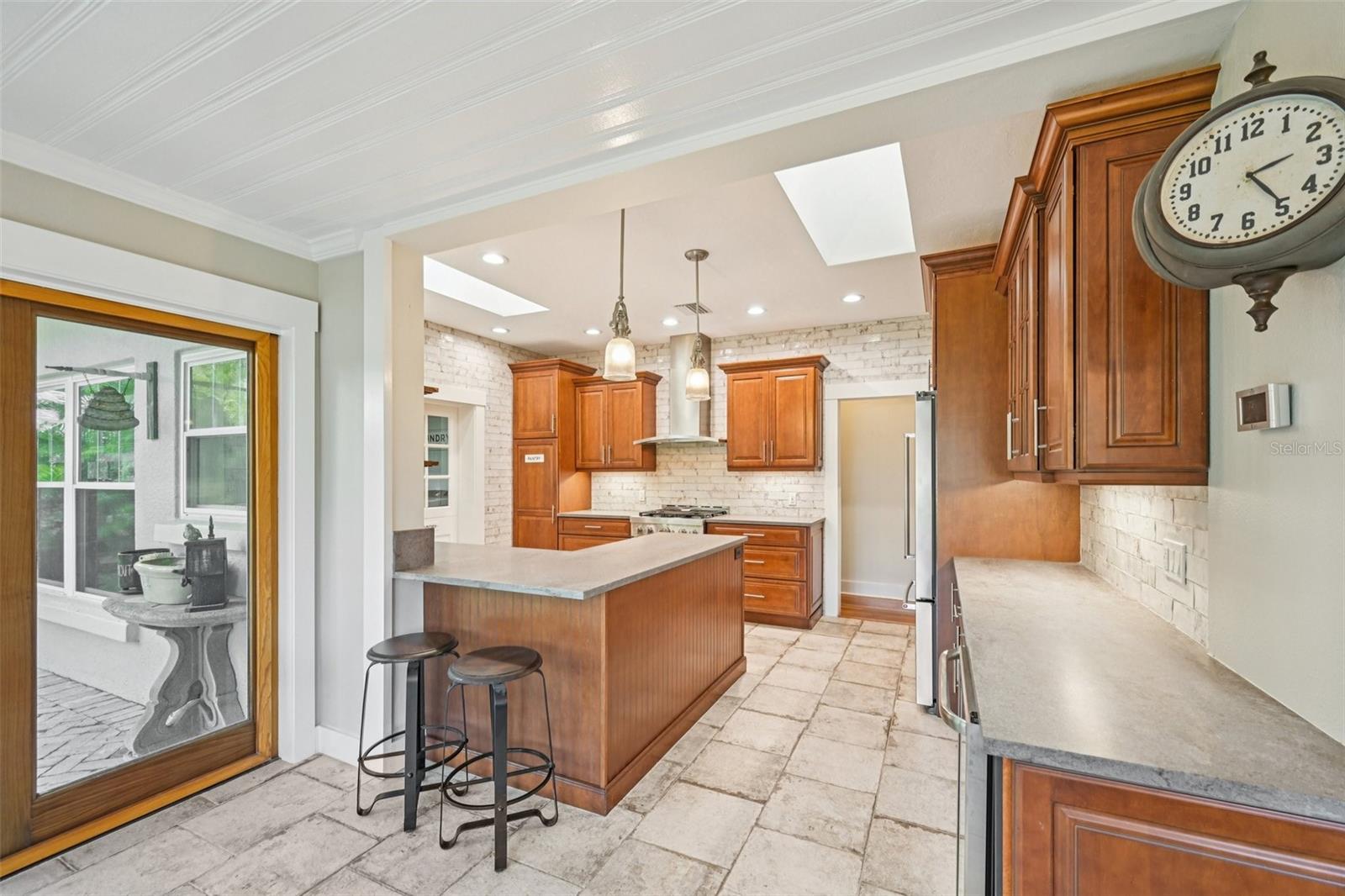 207 23RD ST W, BRADENTON, FL, 34205